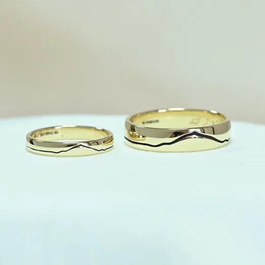 wyatt-jewellery-couples-bespoke-wedding-rings-yellow-gold