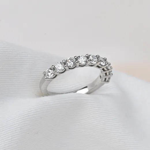 wyatt-jewellery-platinum-diamond-womens-wedding-ring